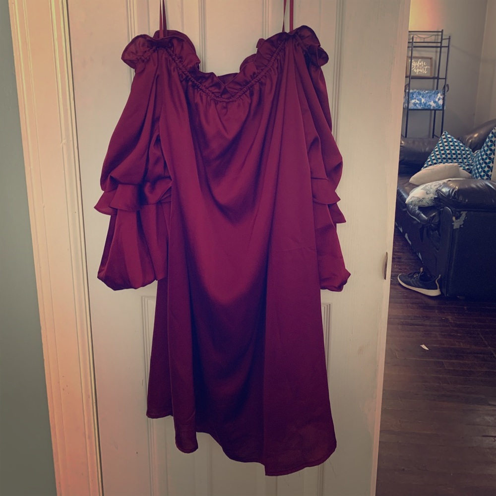 Strapless ruffle sleeve women’s dress